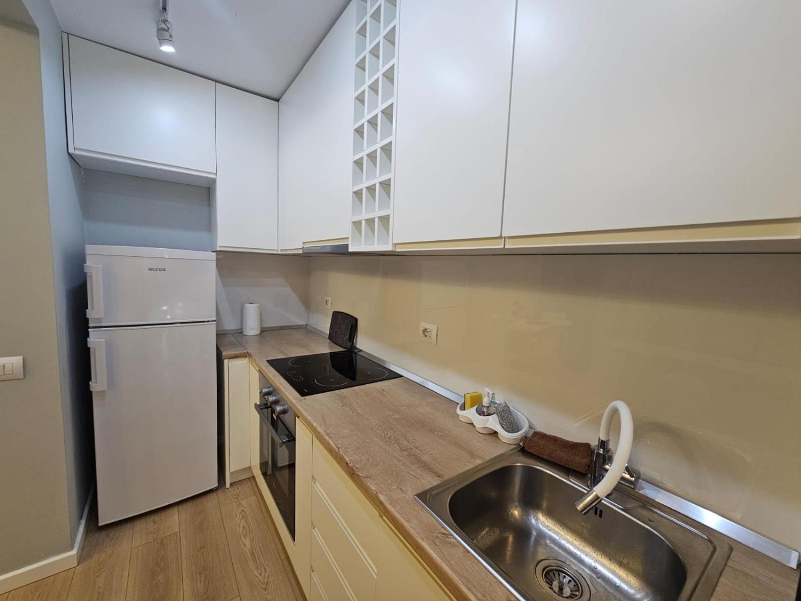 Apartamento Valentino'S Nest Tirana Exterior foto